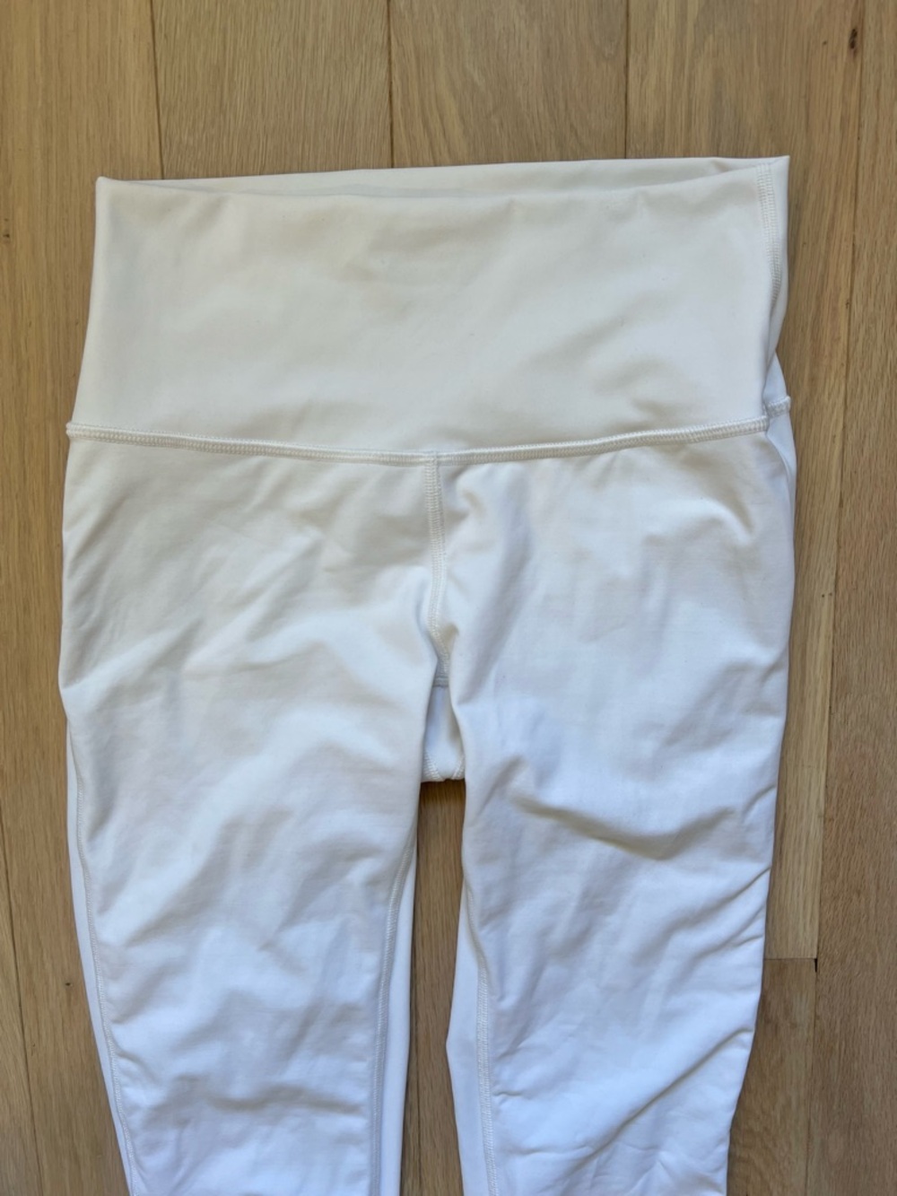 White Lululemon High-Rise Leggings Size 6 Small - Picture 4 of 12